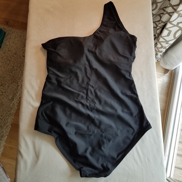 NWT LAST 2! PLUS SIZE Swimsuit - 1x 2x 3x - Picture 2 of 3